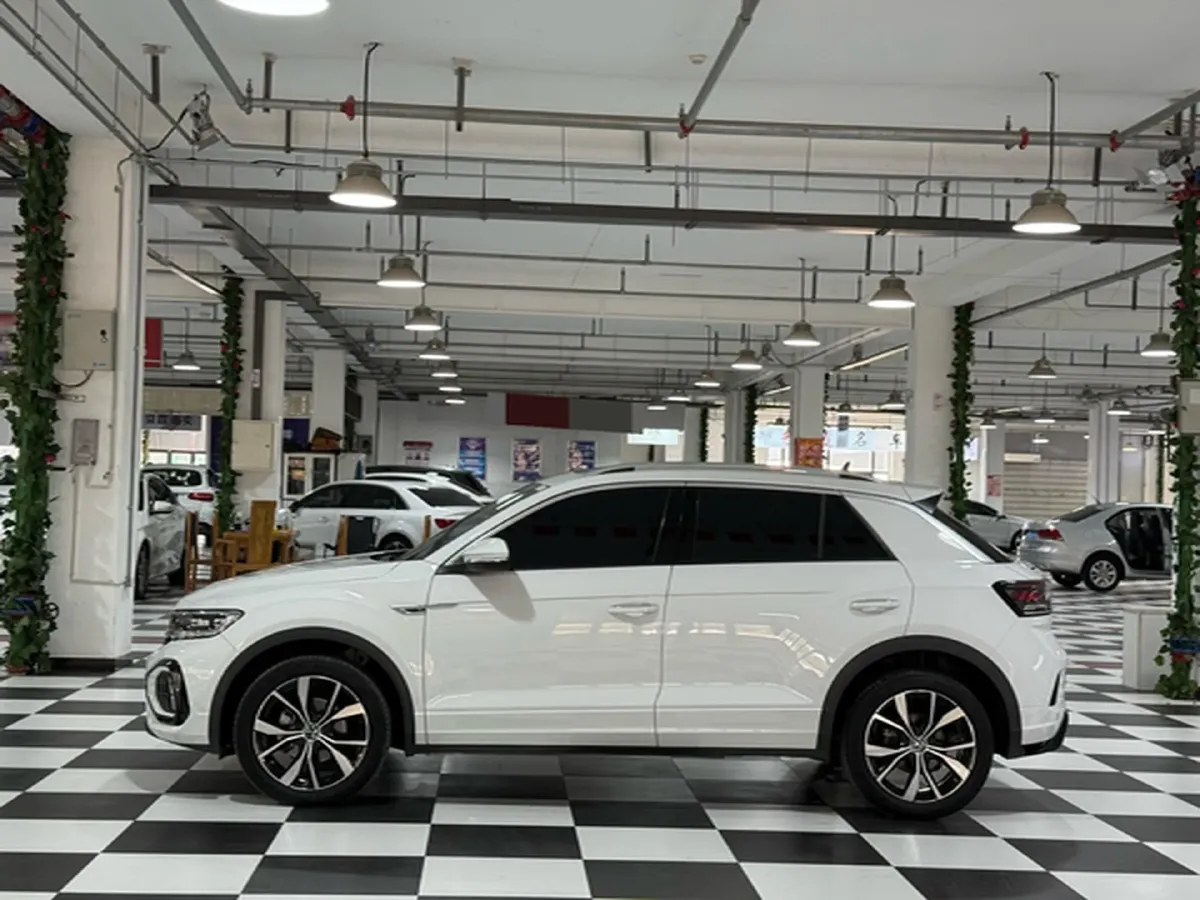 2025 Volkswagen T-Roc 1.5T 160HP L4 7DCT,autocango,china used car exporter,china ev exporter,chinese used car exporter,chinese used ev exporter