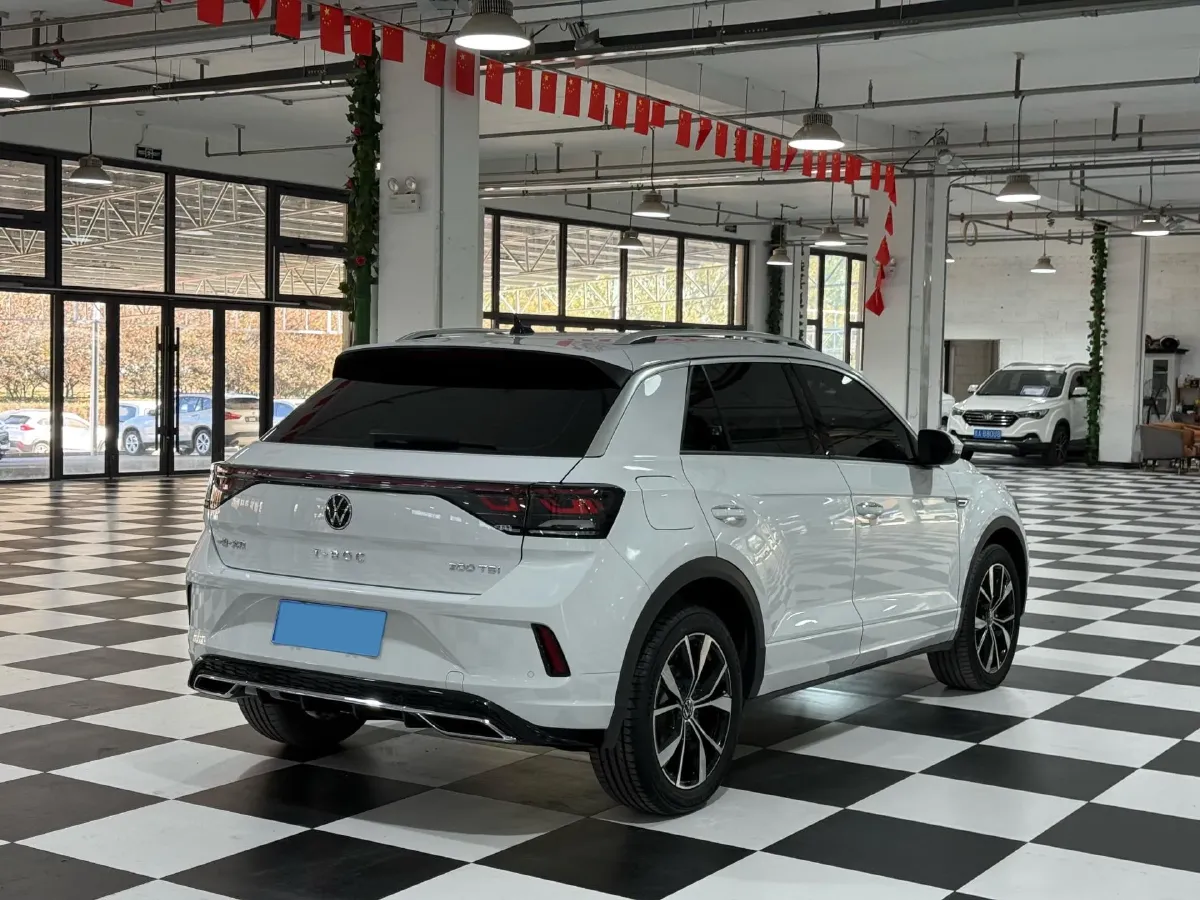 2025 Volkswagen T-Roc 1.5T 160HP L4 7DCT,autocango,china used car exporter,china ev exporter,chinese used car exporter,chinese used ev exporter