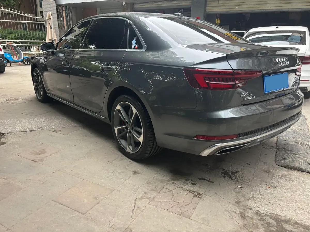 2019 Audi A4L 2.0T 252HP L4 7DCT,autocango,china used car exporter,china ev exporter,chinese used car exporter,chinese used ev exporter