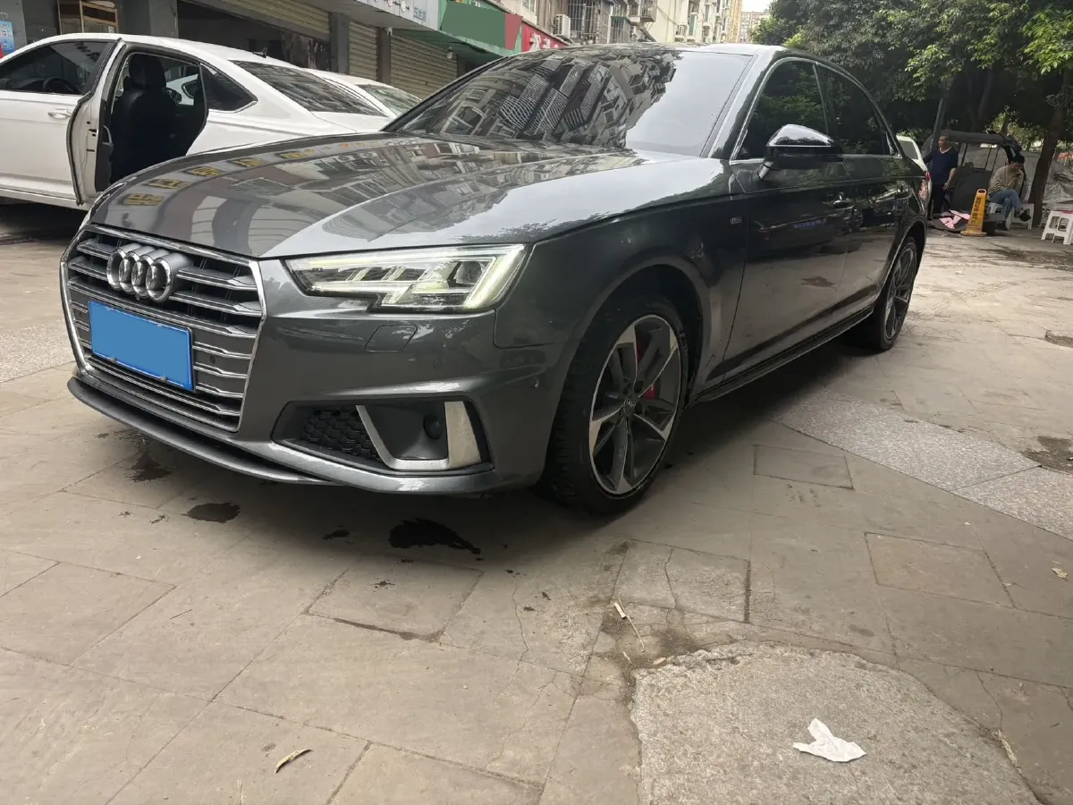 2019 Audi A4L 2.0T 252HP L4 7DCT,autocango,china used car exporter,china ev exporter,chinese used car exporter,chinese used ev exporter