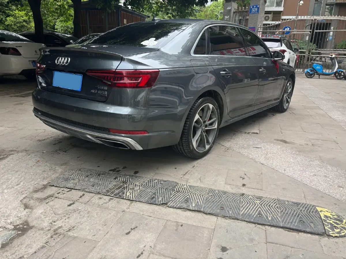 2019 Audi A4L 2.0T 252HP L4 7DCT,autocango,china used car exporter,china ev exporter,chinese used car exporter,chinese used ev exporter