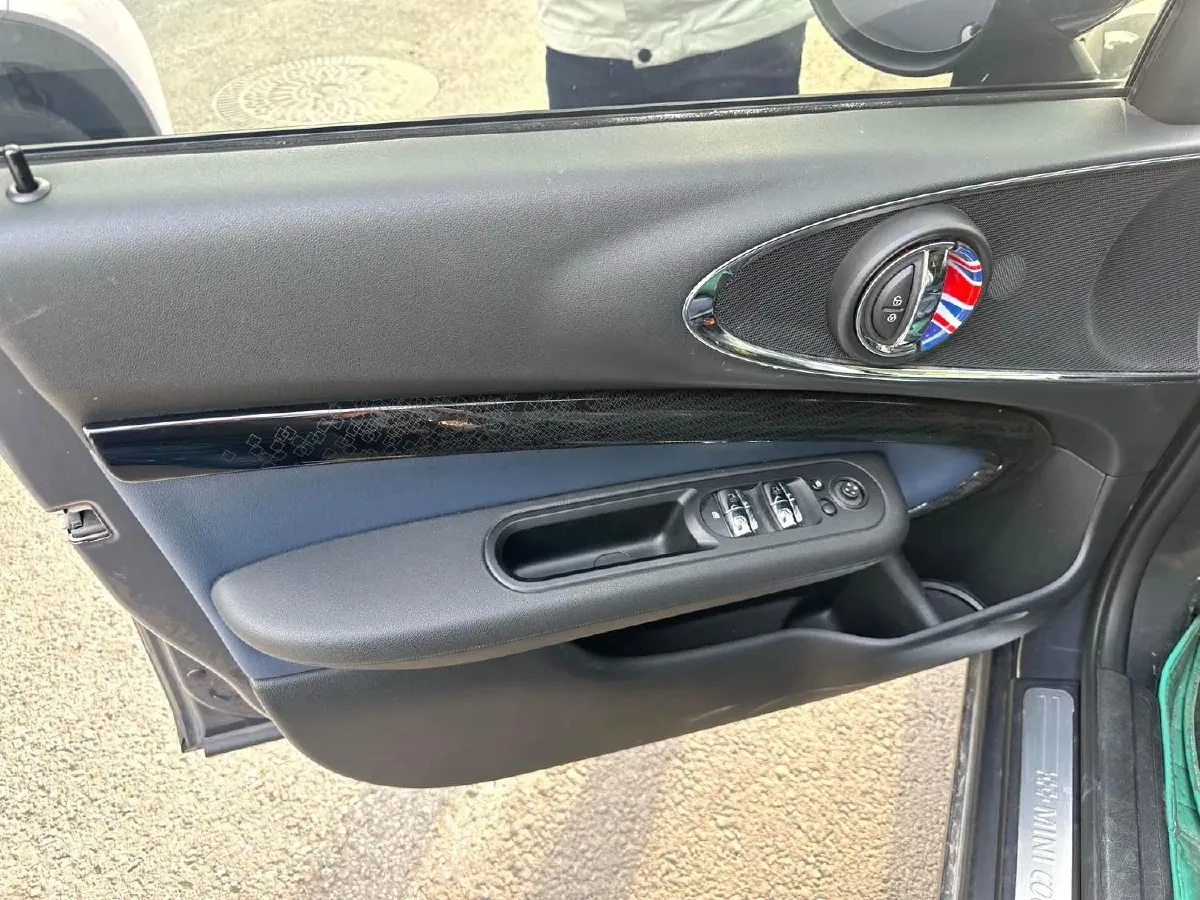 2021 MINI CLUBMAN 2.0T 192HP L4 7DCT,autocango,china used car exporter,china ev exporter,chinese used car exporter,chinese used ev exporter