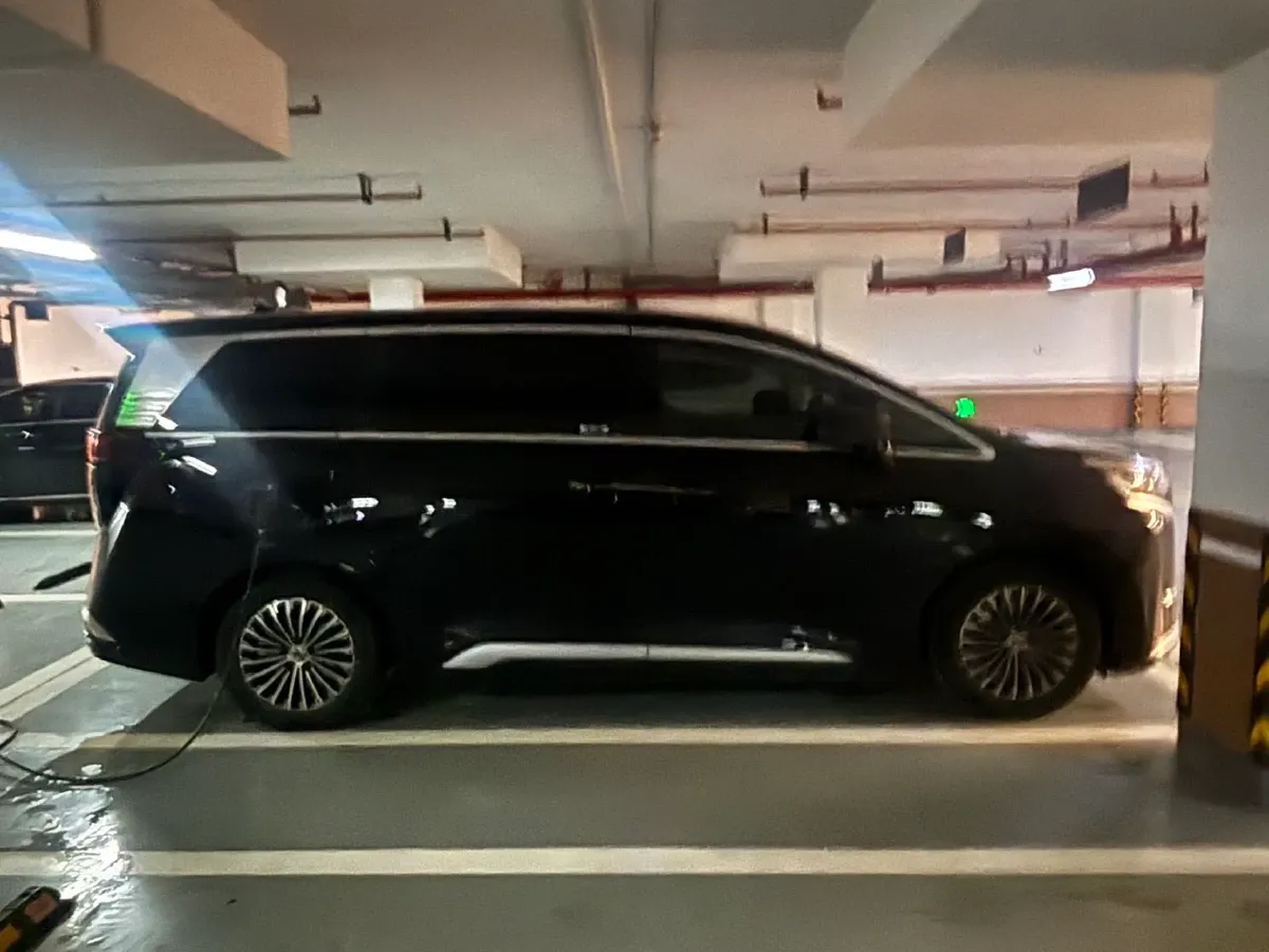 2023 Denza D9 1.5T 139HP L4 E-CVT PHEV 20.39KWH,autocango,china used car exporter,china ev exporter,chinese used car exporter,chinese used ev exporter