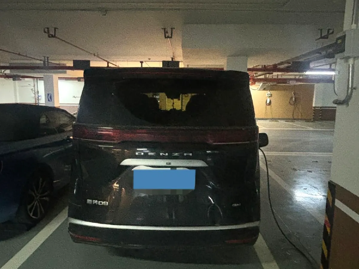 2023 Denza D9 1.5T 139HP L4 E-CVT PHEV 20.39KWH,autocango,china used car exporter,china ev exporter,chinese used car exporter,chinese used ev exporter