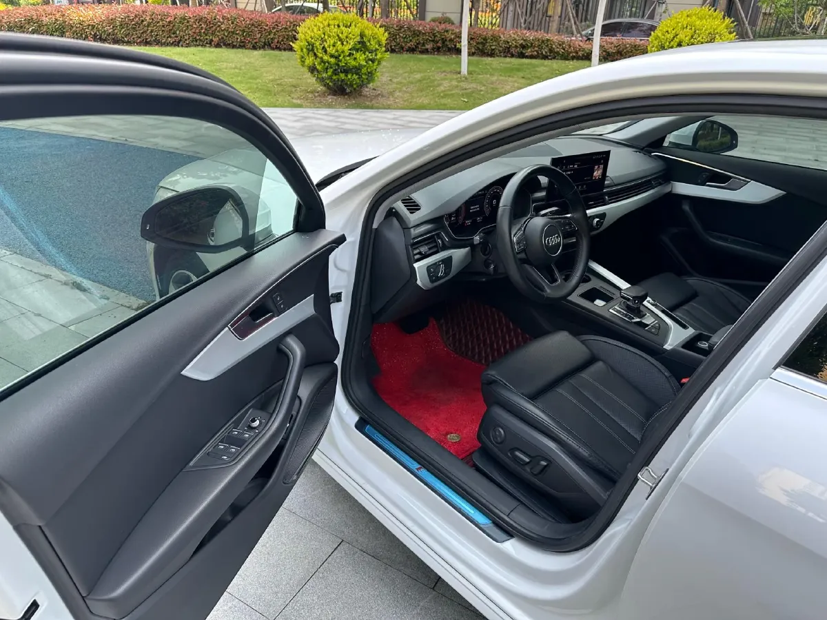 2020 Audi A4L 2.0T 190HP L4 7DCT,autocango,china used car exporter,china ev exporter,chinese used car exporter,chinese used ev exporter