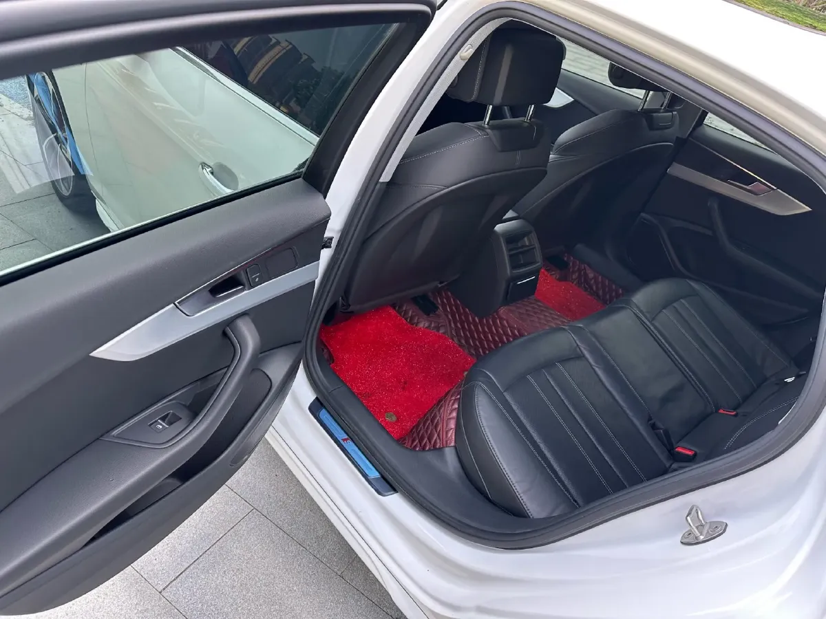 2020 Audi A4L 2.0T 190HP L4 7DCT,autocango,china used car exporter,china ev exporter,chinese used car exporter,chinese used ev exporter