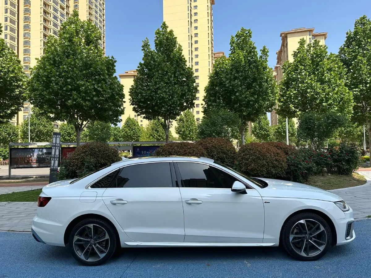 2020 Audi A4L 2.0T 190HP L4 7DCT,autocango,china used car exporter,china ev exporter,chinese used car exporter,chinese used ev exporter