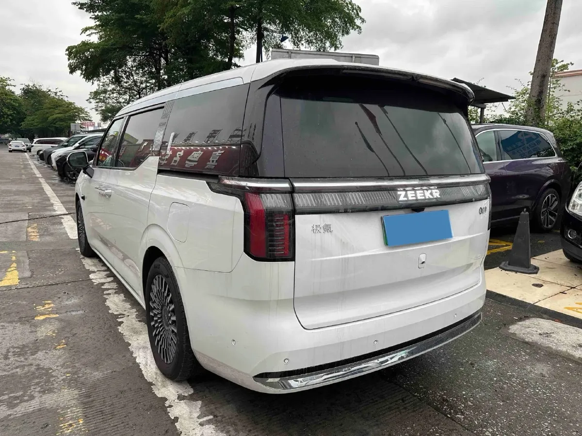 2024 Zeekr 009 BEV 108KWH,autocango,china used car exporter,china ev exporter,chinese used car exporter,chinese used ev exporter