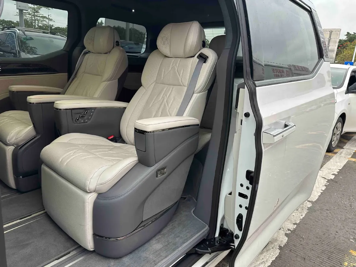 2024 Zeekr 009 BEV 108KWH,autocango,china used car exporter,china ev exporter,chinese used car exporter,chinese used ev exporter