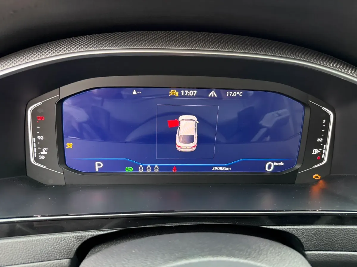 2023 Volkswagen CC 2.0T 220HP L4 7DCT,autocango,china used car exporter,china ev exporter,chinese used car exporter,chinese used ev exporter