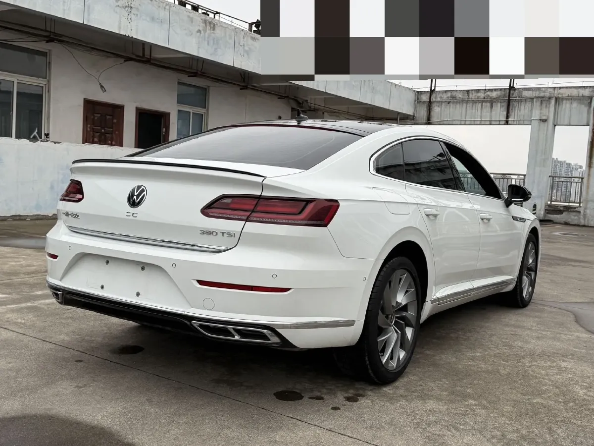 2023 Volkswagen CC 2.0T 220HP L4 7DCT,autocango,china used car exporter,china ev exporter,chinese used car exporter,chinese used ev exporter
