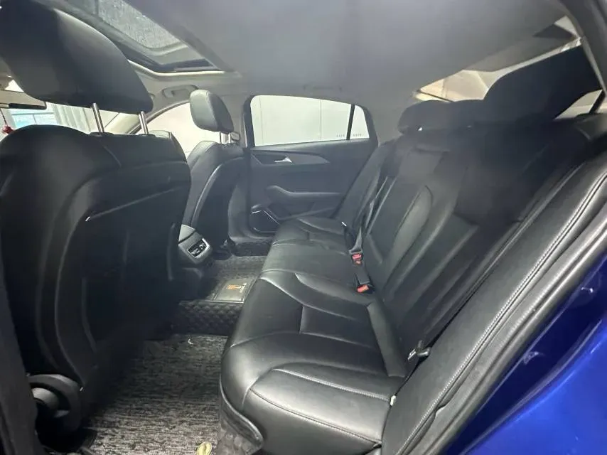 2020 HongQi H5 1.5T 169HP L4 7DCT,autocango,china used car exporter,china ev exporter,chinese used car exporter,chinese used ev exporter