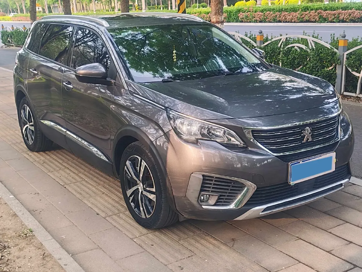 2017 Peugeot 5008 1.6T 167HP L4 6AT,autocango,china used car exporter,china ev exporter,chinese used car exporter,chinese used ev exporter