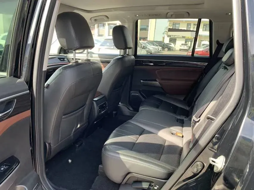 2017 GAC Trumpchi GS8 2.0T 201HP L4 6AT,autocango,china used car exporter,china ev exporter,chinese used car exporter,chinese used ev exporter