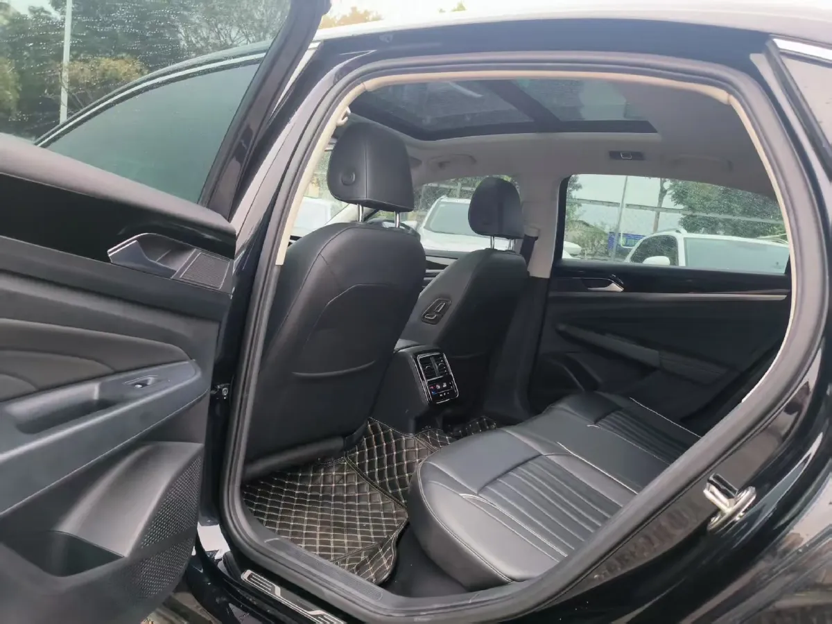 2022 Skoda Kodiak GT 2.0T 186HP L4 7DCT,autocango,china used car exporter,china ev exporter,chinese used car exporter,chinese used ev exporter