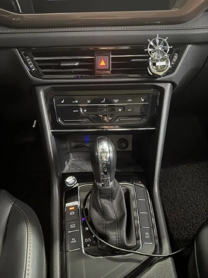 2021 Volkswagen Tharu 1.4T 150HP L4 7DCT,autocango,china used car exporter,china ev exporter,chinese used car exporter,chinese used ev exporter