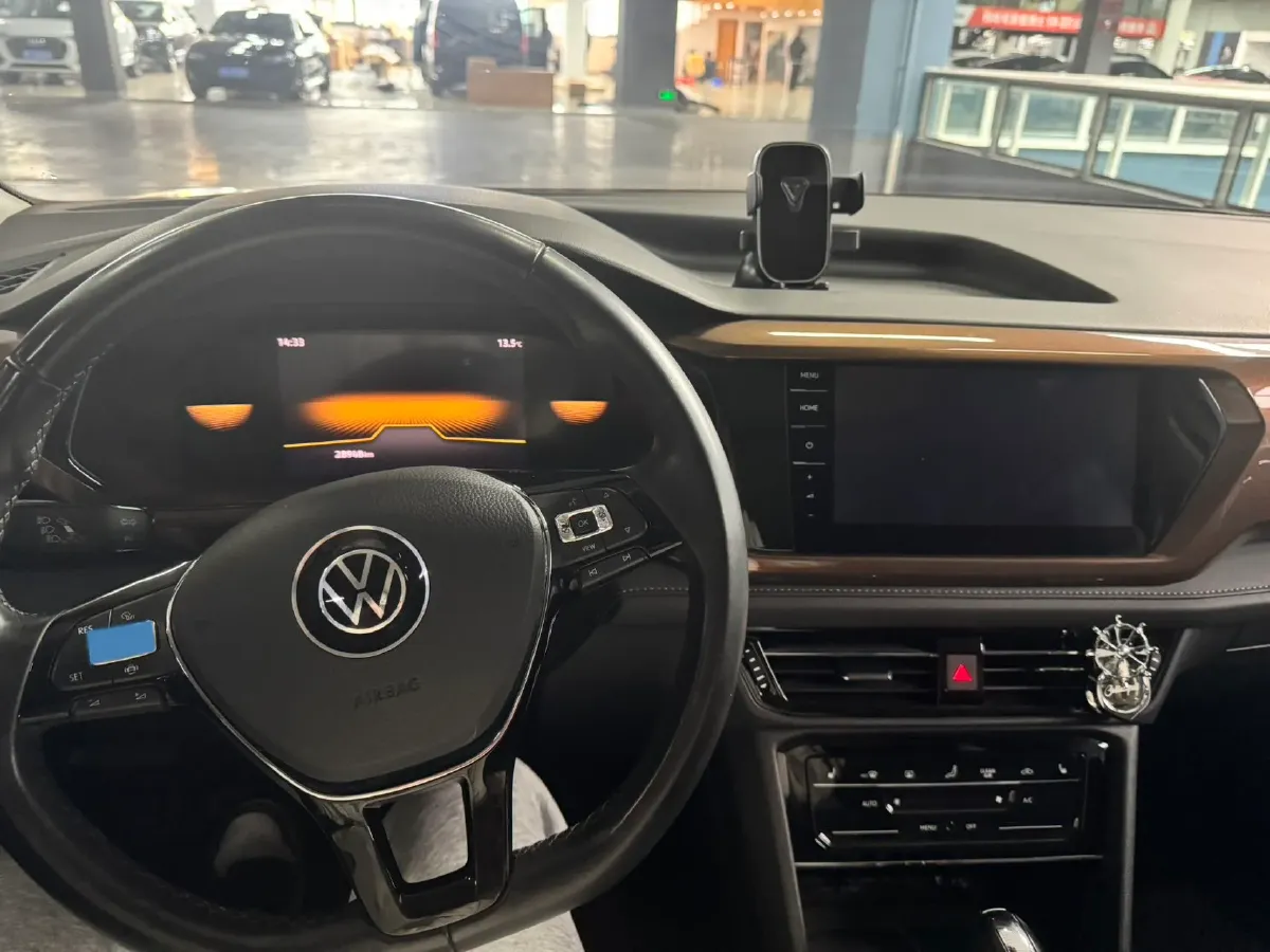 2021 Volkswagen Tharu 1.4T 150HP L4 7DCT,autocango,china used car exporter,china ev exporter,chinese used car exporter,chinese used ev exporter