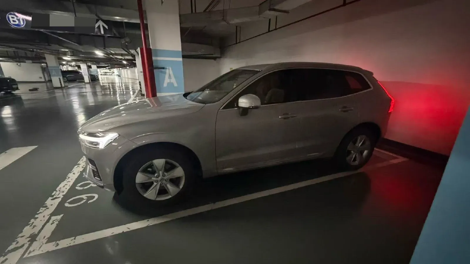 2022 Volvo XC60 2.0T 250HP L4 8AT,autocango,china used car exporter,china ev exporter,chinese used car exporter,chinese used ev exporter