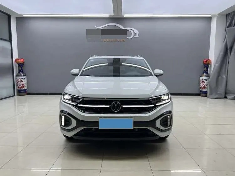2023 Volkswagen T-Roc 1.5T 160HP L4 7DCT,autocango,china used car exporter,china ev exporter,chinese used car exporter,chinese used ev exporter