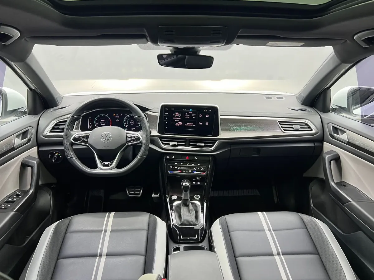 2023 Volkswagen T-Roc 1.5T 160HP L4 7DCT,autocango,china used car exporter,china ev exporter,chinese used car exporter,chinese used ev exporter