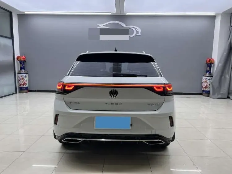 2023 Volkswagen T-Roc 1.5T 160HP L4 7DCT,autocango,china used car exporter,china ev exporter,chinese used car exporter,chinese used ev exporter