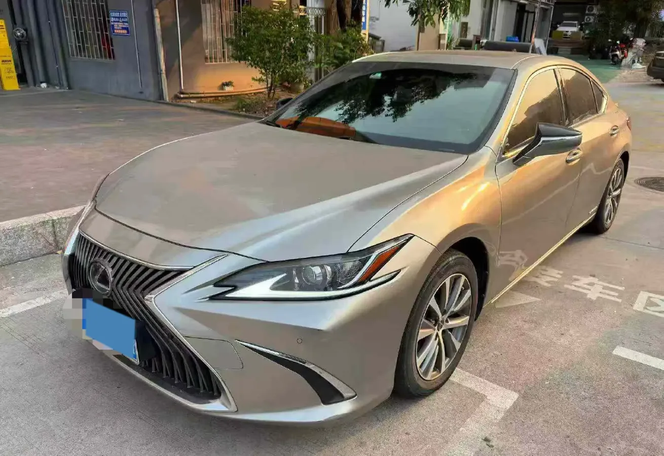 2020 Lexus ES 2.5L 178HP L4 E-CVT Hybrid,autocango,china used car exporter,china ev exporter,chinese used car exporter,chinese used ev exporter