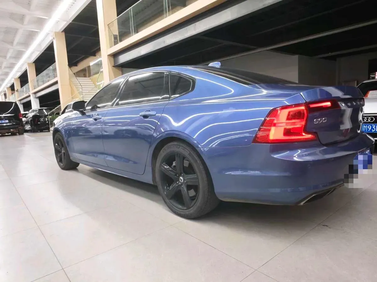 2020 Volvo S90 2.0T 254HP L4 8AT,autocango,china used car exporter,china ev exporter,chinese used car exporter,chinese used ev exporter