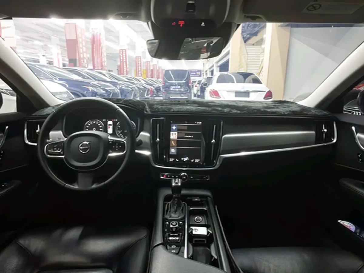 2020 Volvo S90 2.0T 254HP L4 8AT,autocango,china used car exporter,china ev exporter,chinese used car exporter,chinese used ev exporter