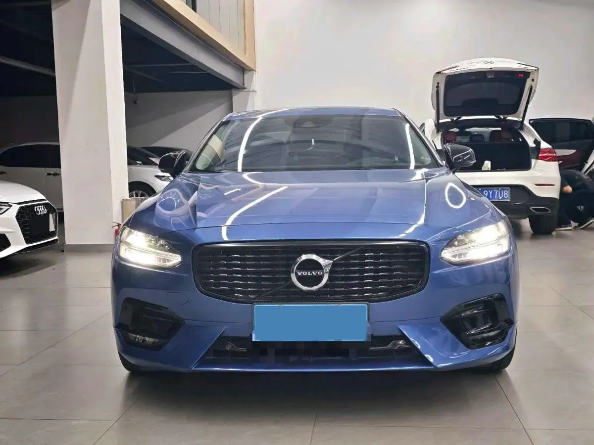 2020 Volvo S90 2.0T 254HP L4 8AT,autocango,china used car exporter,china ev exporter,chinese used car exporter,chinese used ev exporter