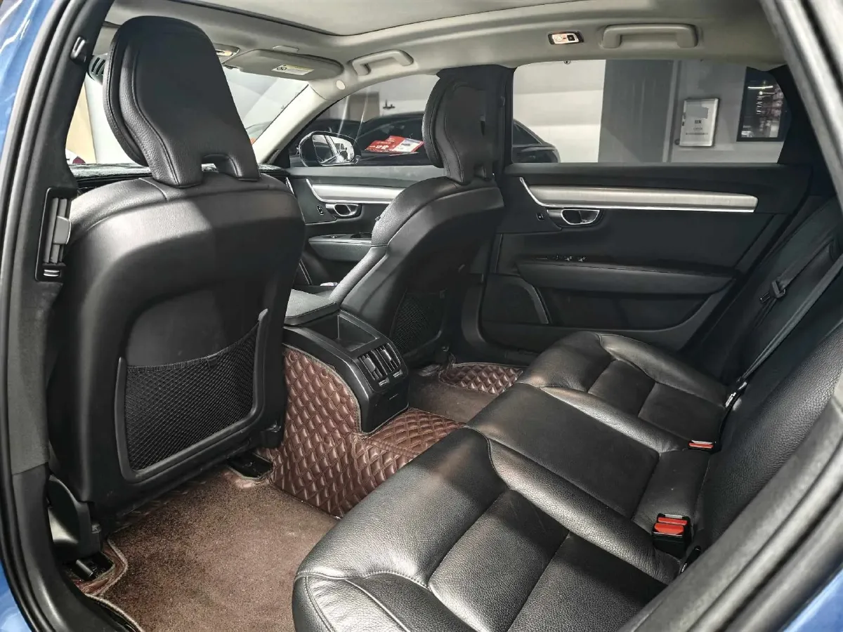 2020 Volvo S90 2.0T 254HP L4 8AT,autocango,china used car exporter,china ev exporter,chinese used car exporter,chinese used ev exporter