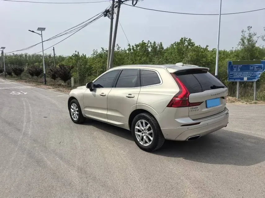 2019 Volvo XC60 2.0T 254HP L4 8AT,autocango,china used car exporter,china ev exporter,chinese used car exporter,chinese used ev exporter