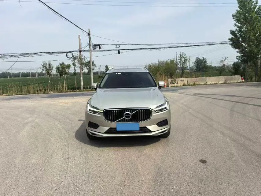 2019 Volvo XC60 2.0T 254HP L4 8AT,autocango,china used car exporter,china ev exporter,chinese used car exporter,chinese used ev exporter