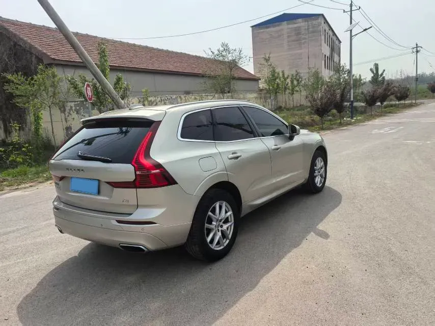 2019 Volvo XC60 2.0T 254HP L4 8AT,autocango,china used car exporter,china ev exporter,chinese used car exporter,chinese used ev exporter