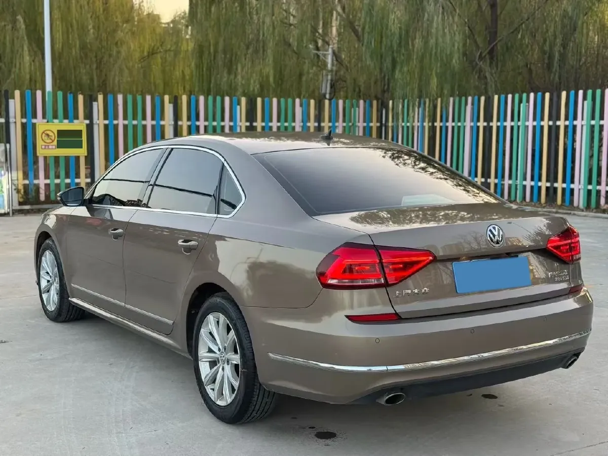 2017 Volkswagen Passat 1.8T 180HP L4 7DCT,autocango,china used car exporter,china ev exporter,chinese used car exporter,chinese used ev exporter