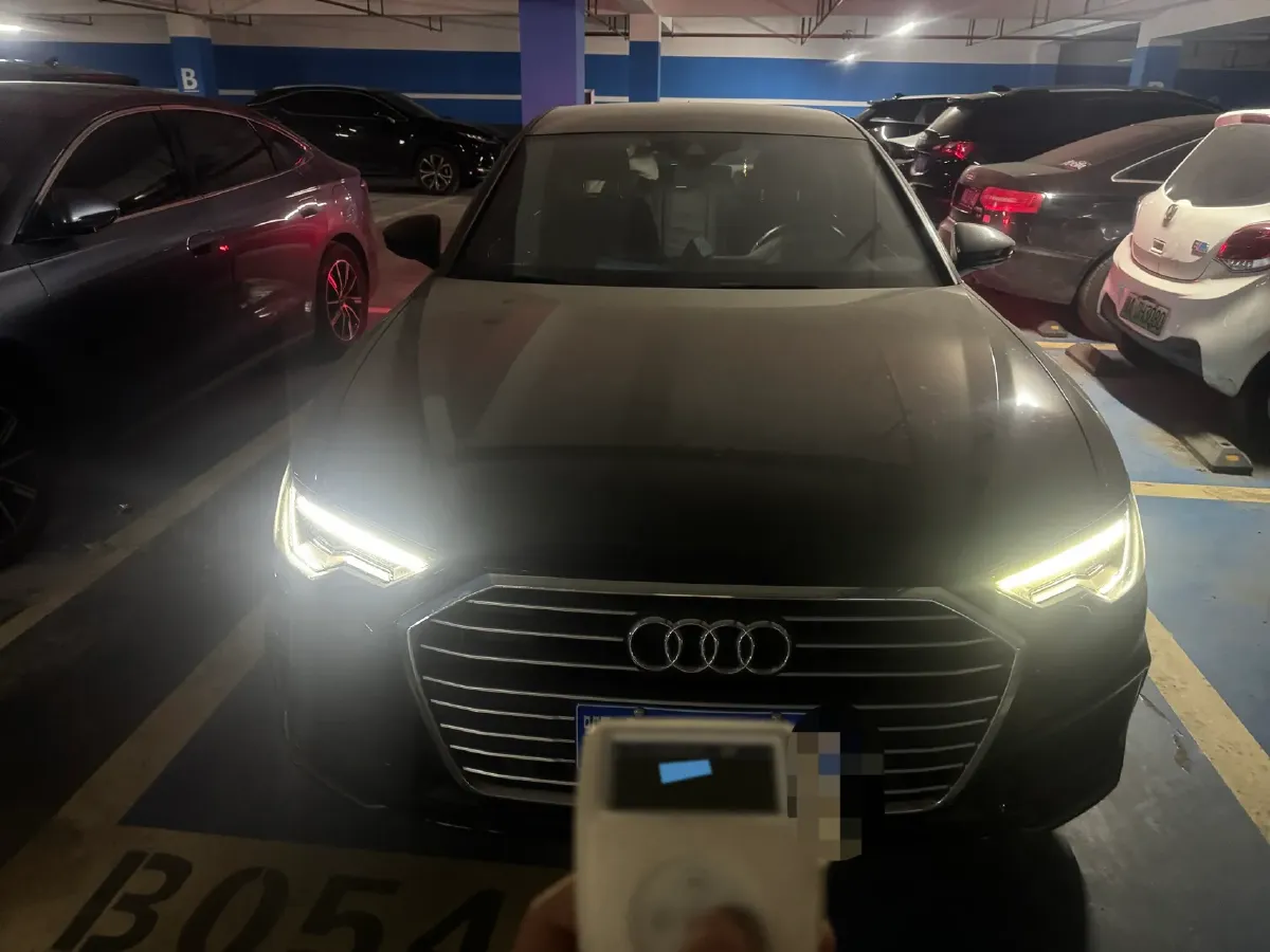 2021 Audi A6L 2.0T 190HP L4 7DCT,autocango,china used car exporter,china ev exporter,chinese used car exporter,chinese used ev exporter