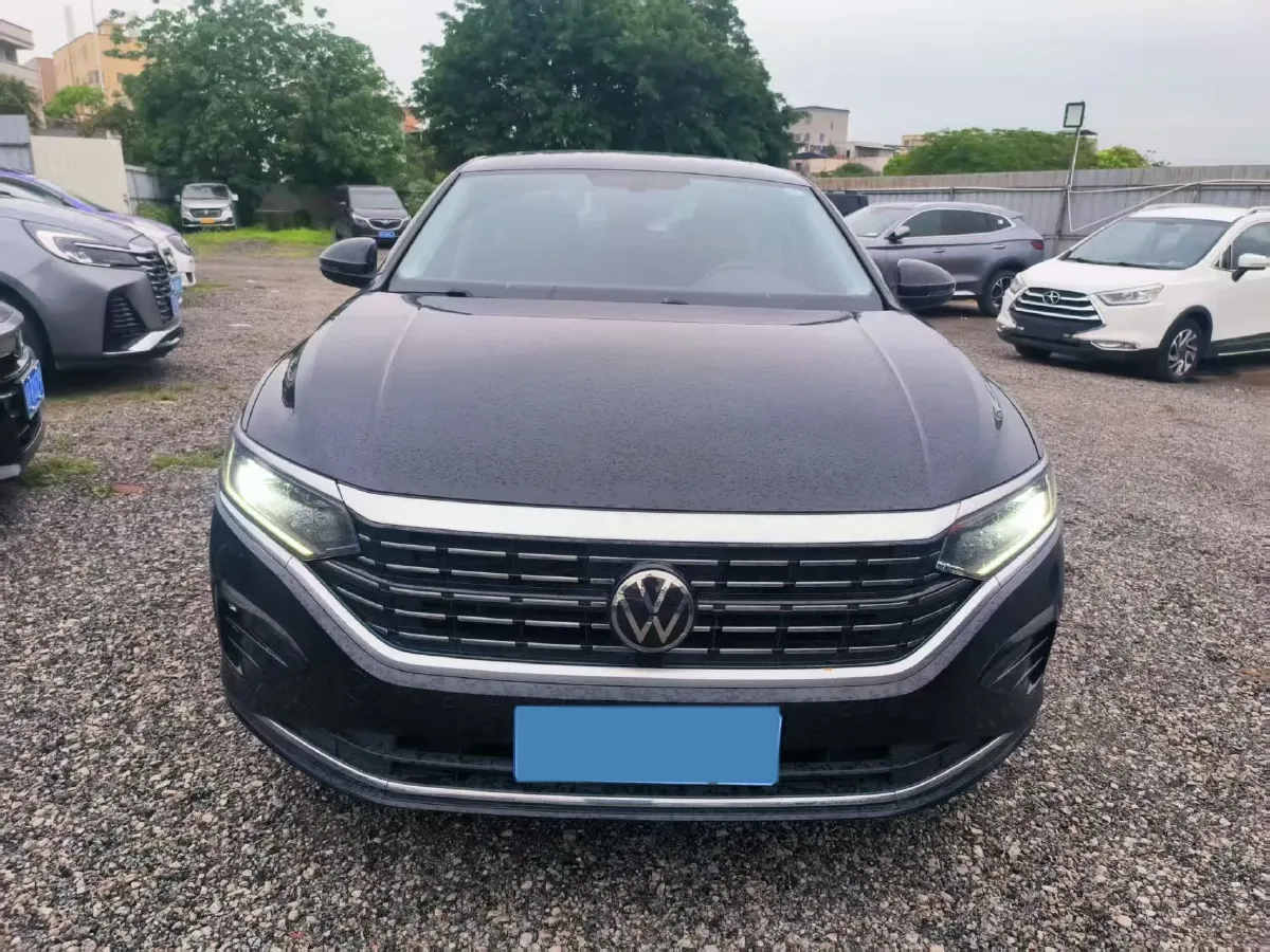 2023 Volkswagen Passat 2.0T 186HP L4 7DCT,autocango,china used car exporter,china ev exporter,chinese used car exporter,chinese used ev exporter