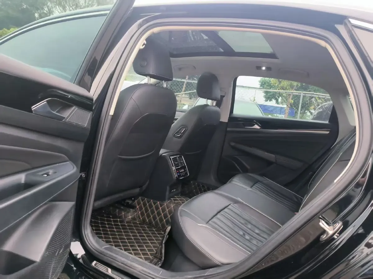 2023 Volkswagen Passat 2.0T 186HP L4 7DCT,autocango,china used car exporter,china ev exporter,chinese used car exporter,chinese used ev exporter