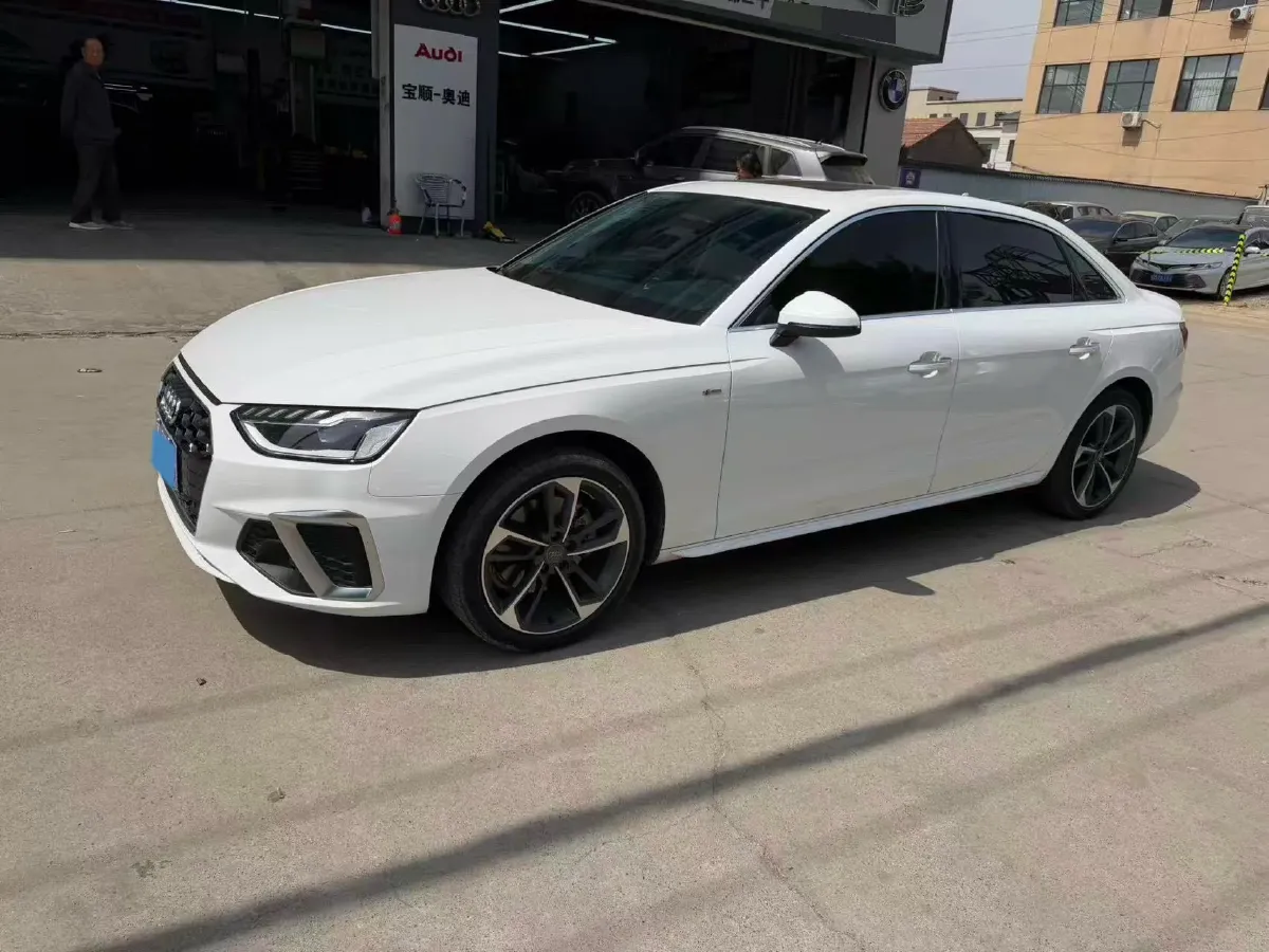 2022 Audi A4L 2.0T 190HP L4 7DCT,autocango,china used car exporter,china ev exporter,chinese used car exporter,chinese used ev exporter