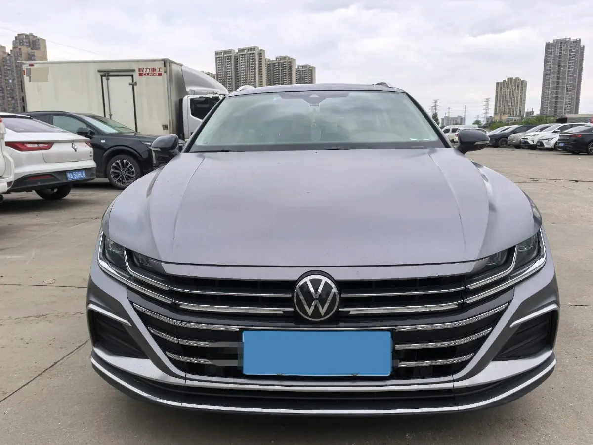 2023 Volkswagen CC 2.0T 220HP L4 7DCT,autocango,china used car exporter,china ev exporter,chinese used car exporter,chinese used ev exporter