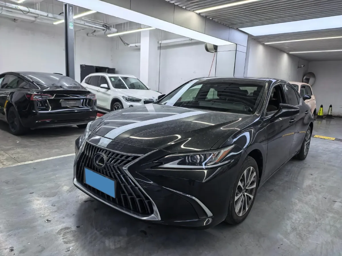 2024 Lexus ES 2.0L 173HP L4 CVT,autocango,china used car exporter,china ev exporter,chinese used car exporter,chinese used ev exporter