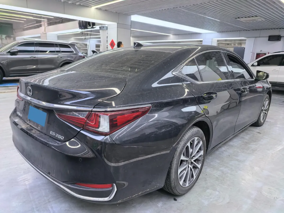 2024 Lexus ES 2.0L 173HP L4 CVT,autocango,china used car exporter,china ev exporter,chinese used car exporter,chinese used ev exporter