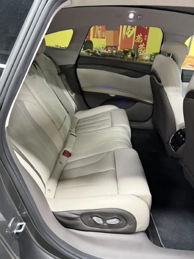 2024 IM L7 BEV 90KWH,autocango,china used car exporter,china ev exporter,chinese used car exporter,chinese used ev exporter