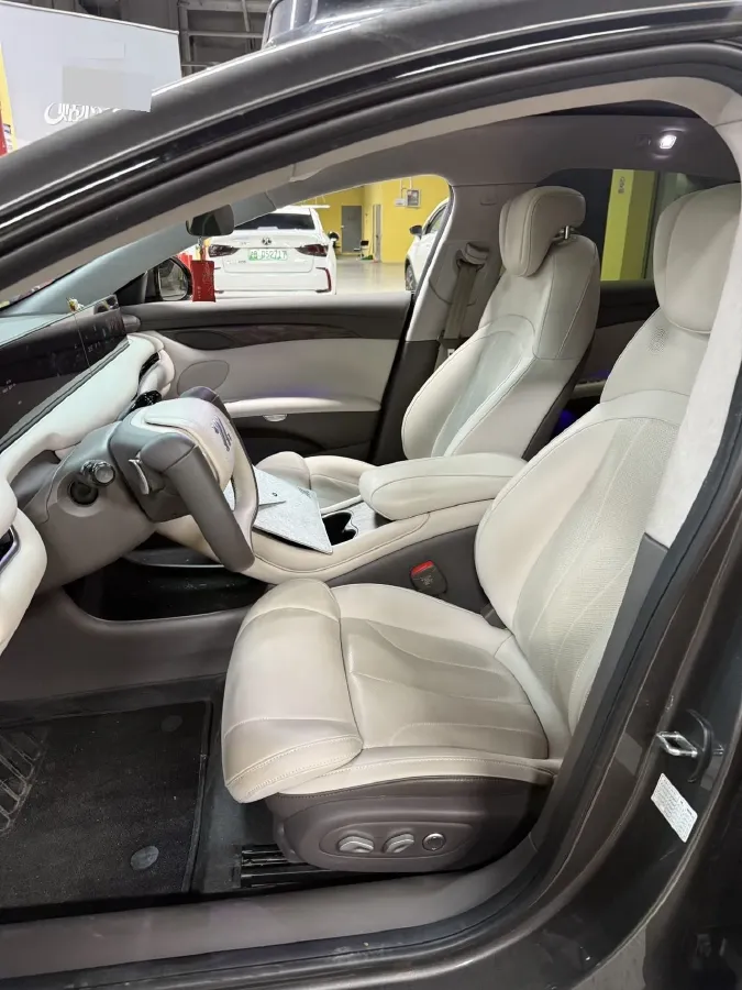 2024 IM L7 BEV 90KWH,autocango,china used car exporter,china ev exporter,chinese used car exporter,chinese used ev exporter