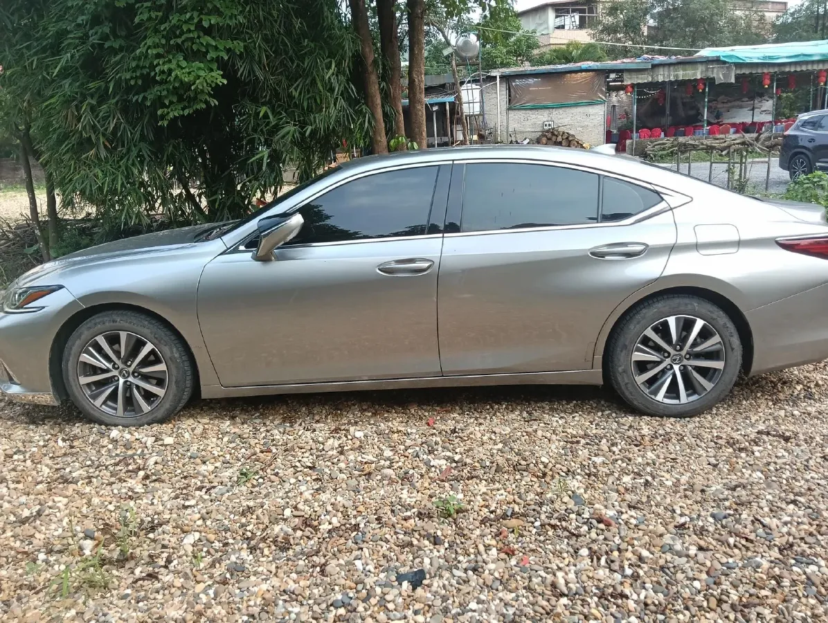 2018 Lexus ES 2.0L 167HP L4 6AT,autocango,china used car exporter,china ev exporter,chinese used car exporter,chinese used ev exporter