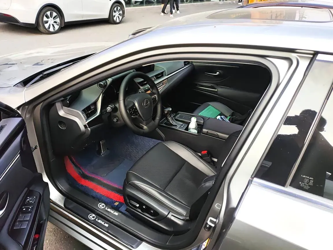 2018 Lexus ES 2.0L 167HP L4 6AT,autocango,china used car exporter,china ev exporter,chinese used car exporter,chinese used ev exporter