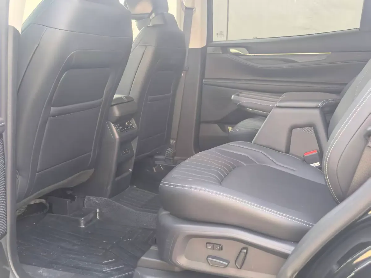 2026 Ford Edge 2.0T 252HP L4 8AT,autocango,china used car exporter,china ev exporter,chinese used car exporter,chinese used ev exporter