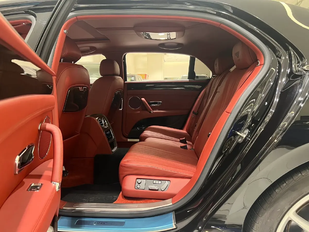 2017 Bentley Flying Spur 4.0T 528HP V8 8AT,autocango,china used car exporter,china ev exporter,chinese used car exporter,chinese used ev exporter