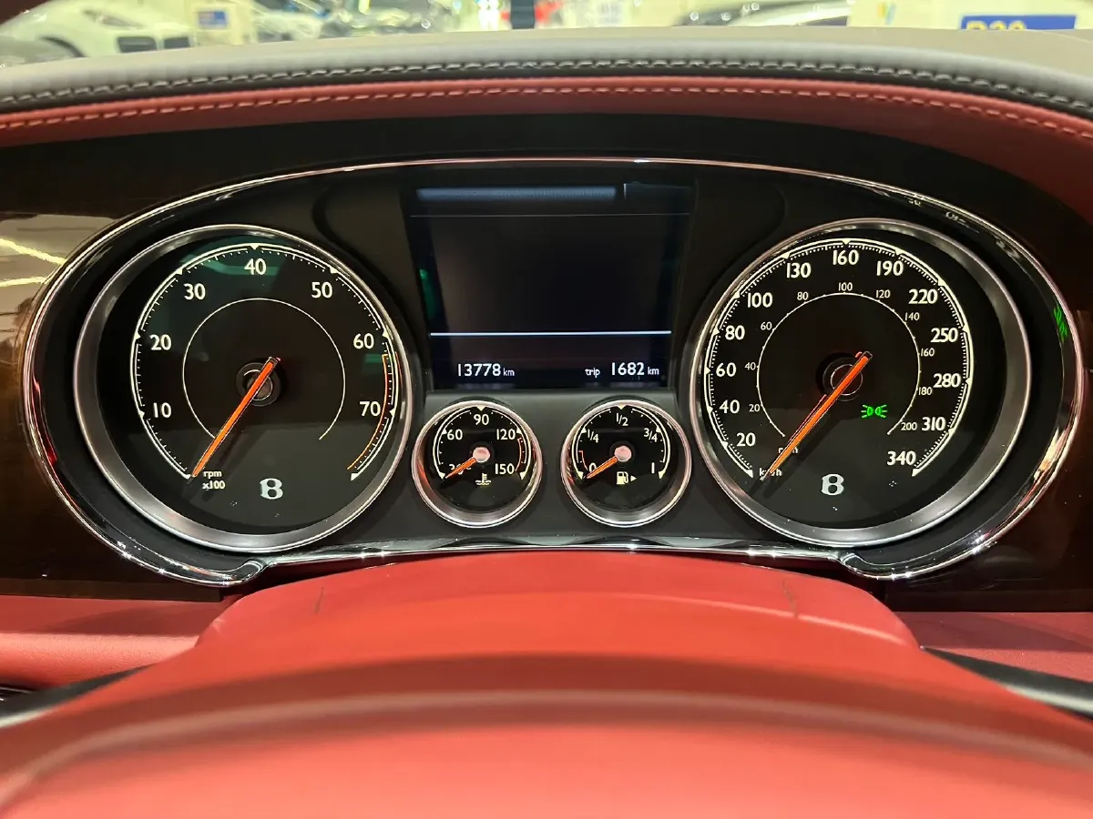 2017 Bentley Flying Spur 4.0T 528HP V8 8AT,autocango,china used car exporter,china ev exporter,chinese used car exporter,chinese used ev exporter