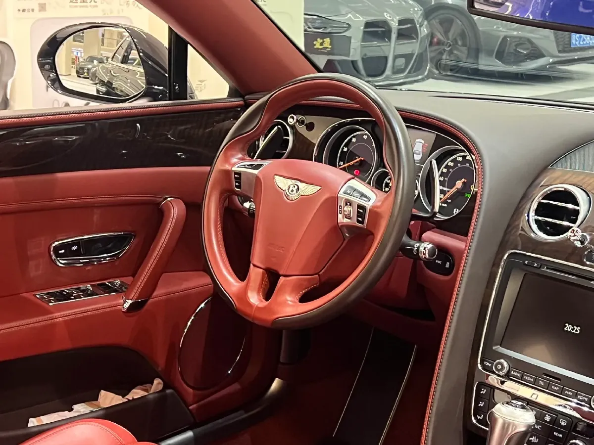 2017 Bentley Flying Spur 4.0T 528HP V8 8AT,autocango,china used car exporter,china ev exporter,chinese used car exporter,chinese used ev exporter