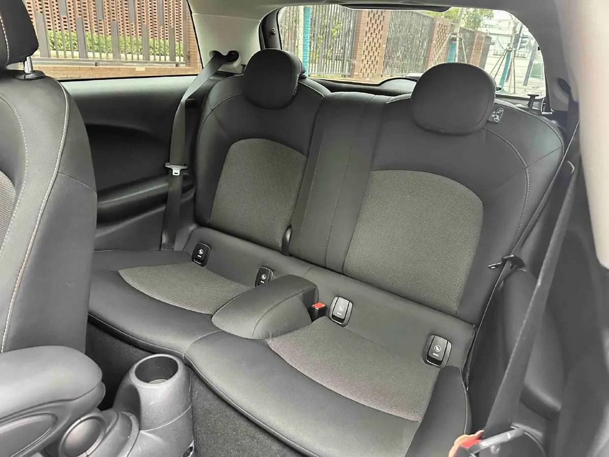 2019 MINI MINI 1.5T 102HP L3 7DCT,autocango,china used car exporter,china ev exporter,chinese used car exporter,chinese used ev exporter